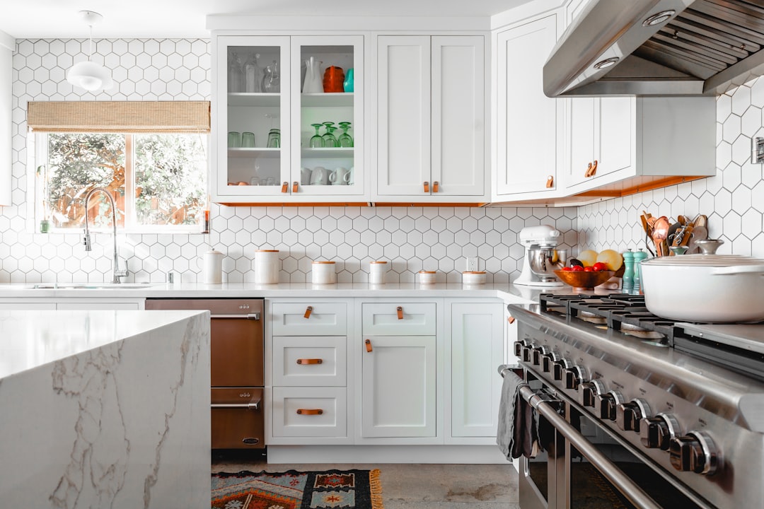 Maximizing Space: The Beauty of Open Shelving in Kitchens